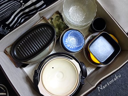 NANTONAKU　普段使わない鍋とかは　ニトリの布収納ボクスに　2