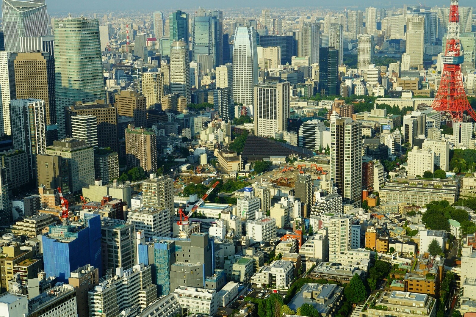 六本木ヒルズ展望台 東京シティビュー スカイデッキ から見た東京都心の超高層ビル群 風景写真